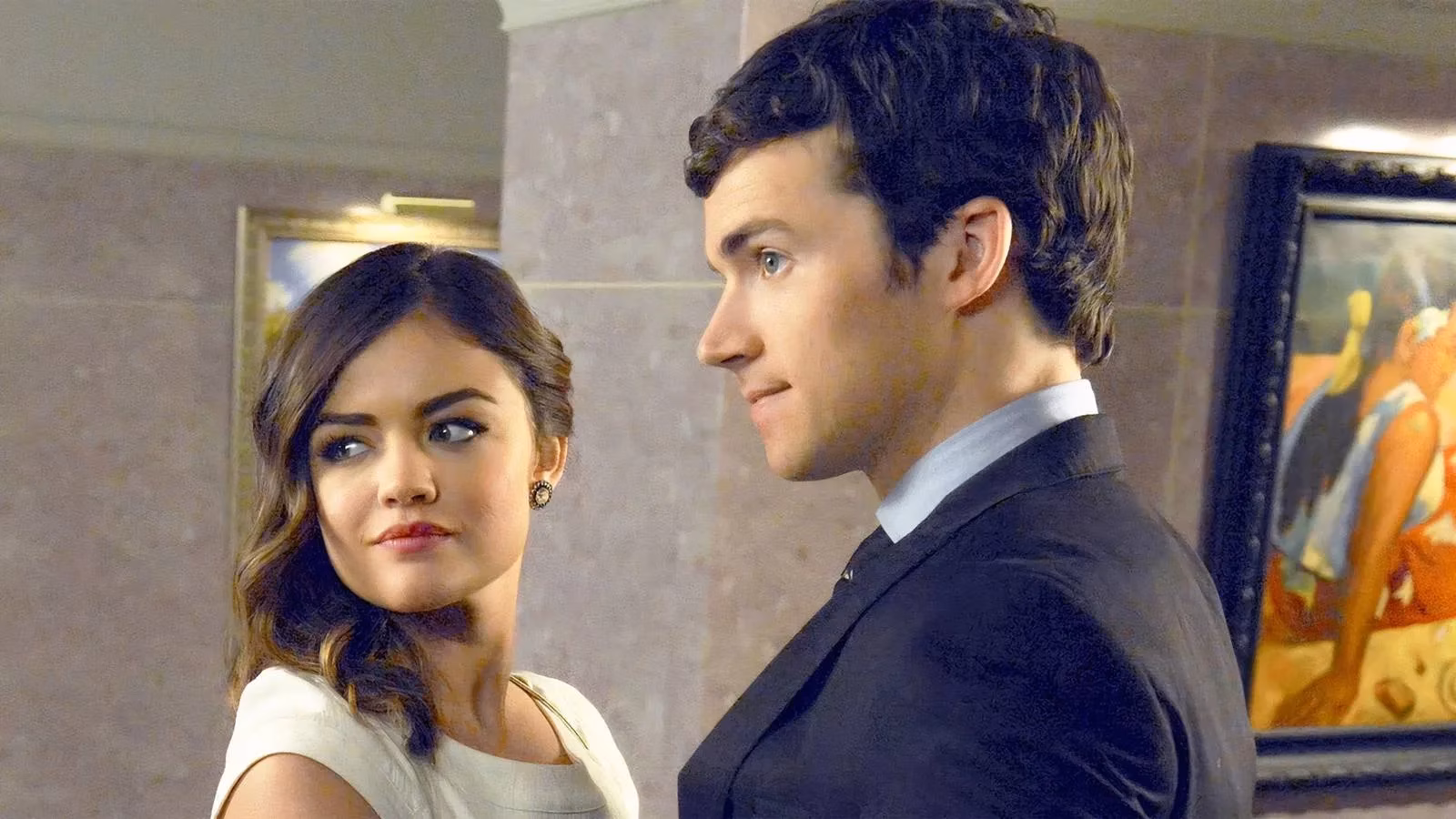 pretty-little-liars-duo-lucy-hale-ian-harding-reunite-for-holiday-rom-com-the-twelve-dates-of-christmas-image-0